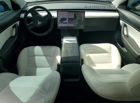 5YJ3E1EB8MF855907 2021 TESLA MODEL Синий Вид панели приборов