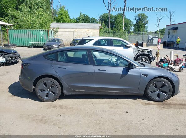5YJ3E1EB8NF239996 2022 TESLA MODEL 3 Gray ხელსაწყოთა პანელის ხედი