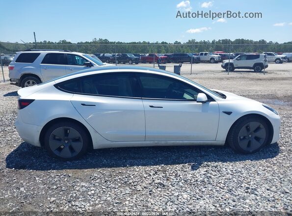 5YJ3E1EB8NF244390 2022 TESLA MODEL 3 White ხელსაწყოთა პანელის ხედი