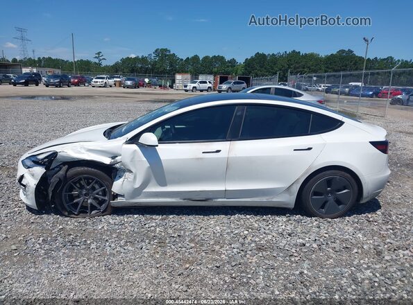 5YJ3E1EB8NF244390 2022 TESLA MODEL 3 White უკანა სალონის ხედი