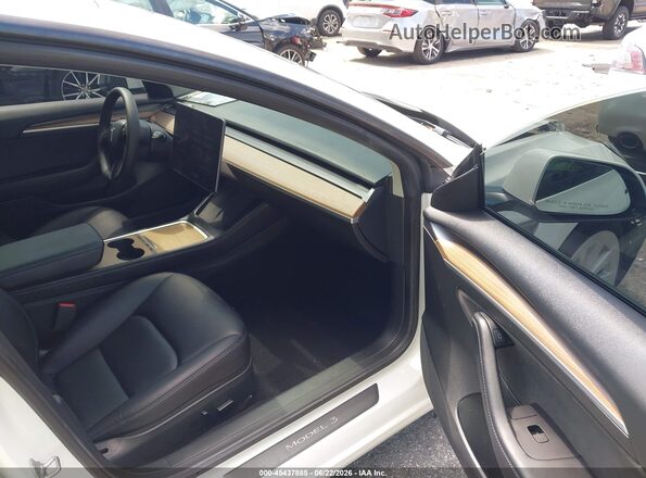 5YJ3E1EB8NF255177 2022 TESLA MODEL 3 Белый Вид салона спереди