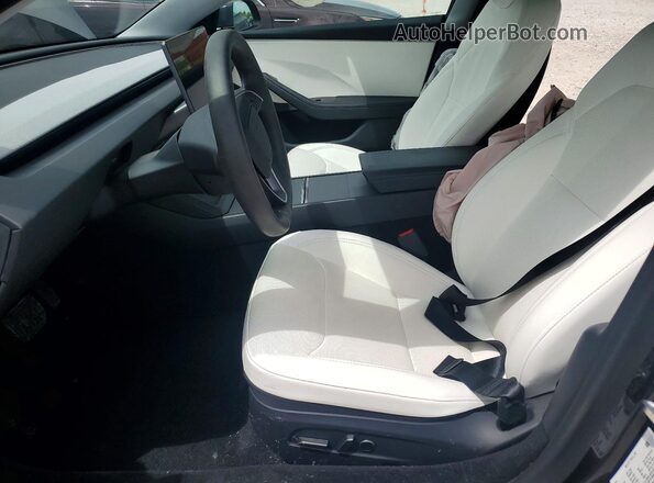 5YJ3E1EB8SF913611 2025 TESLA MODEL Charcoal Սալոնի դիմացի տեսք