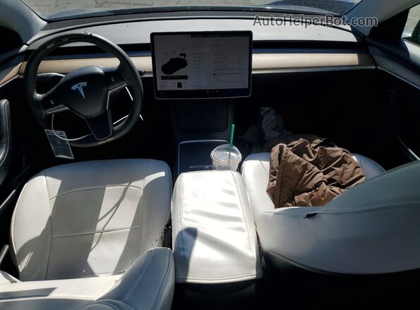 5YJ3E1EB9MF032855 2021 TESLA MODEL Синий Вид панели приборов