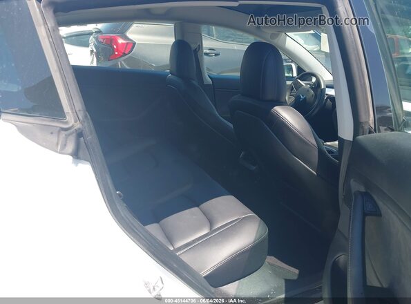 5YJ3E1EB9MF928217 2021 TESLA MODEL 3 White VIN sticker view
