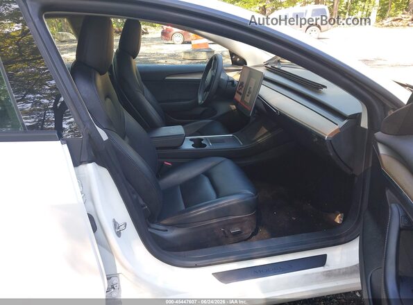 5YJ3E1EB9NF112836 2022 TESLA MODEL 3 White Widok wnętrza z przodu
