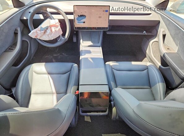 5YJ3E1EB9RF794722 2024 TESLA MODEL Gray Vista del salpicadero