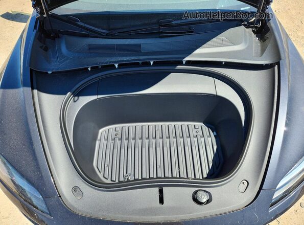 5YJ3E1EB9RF794722 2024 TESLA MODEL Gray Vista interior trasera