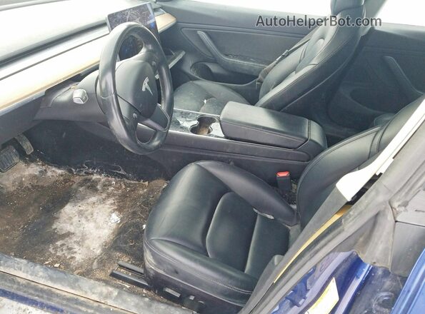 5YJ3E1EBXJF107719 2018 TESLA MODEL Blue Front interior view