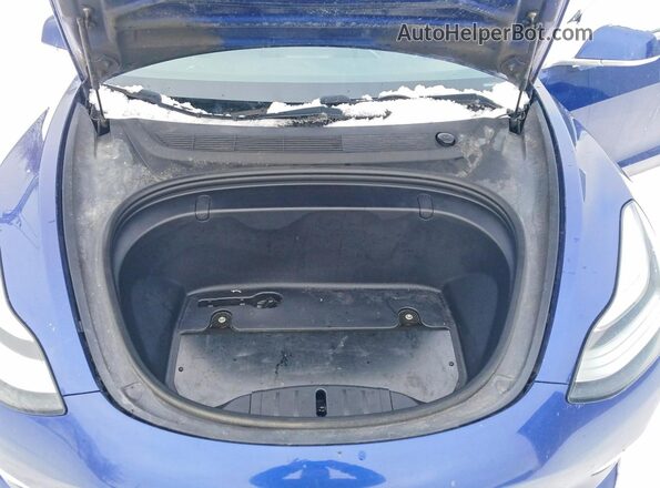 5YJ3E1EBXJF107719 2018 TESLA MODEL Blue Rear interior view
