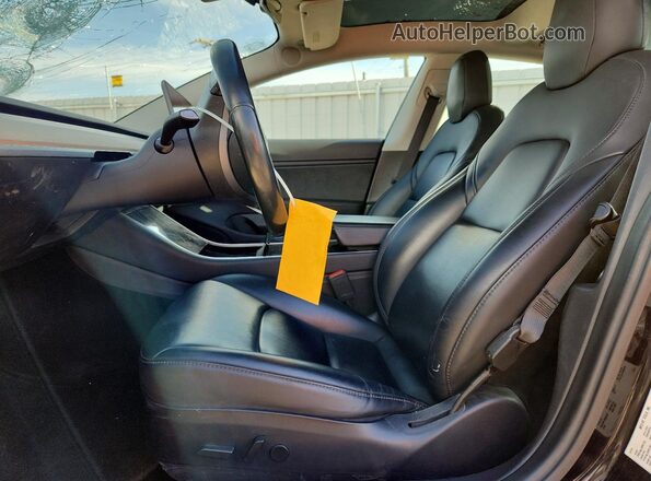 5YJ3E1EBXJF182209 2018 TESLA MODEL Black Widok wnętrza z przodu