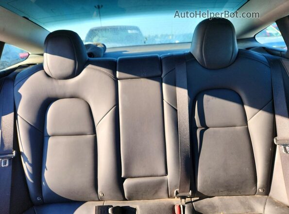 5YJ3E1EBXKF453335 2019 TESLA MODEL Black უკანა სავარძლების ხედი