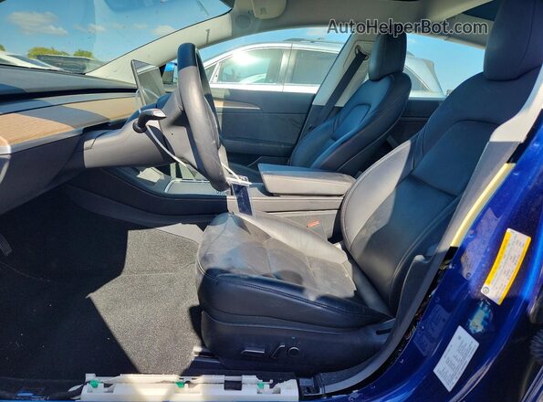 5YJ3E1EBXMF005941 2021 TESLA MODEL Blue Вид салону спереду
