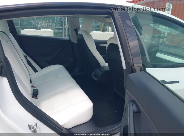 5YJ3E1EBXNF192910 2022 TESLA MODEL 3 White VIN sticker view