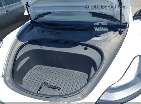 5YJ3E1EBXNF246660 2022 TESLA MODEL 3 White Rear view