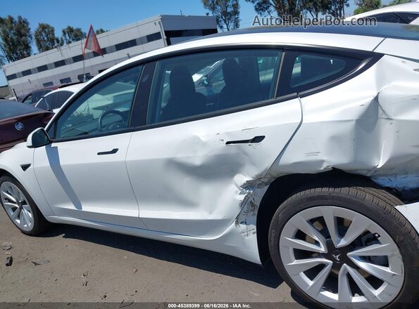 5YJ3E1EBXNF246660 2022 TESLA MODEL 3 White 360 interior view