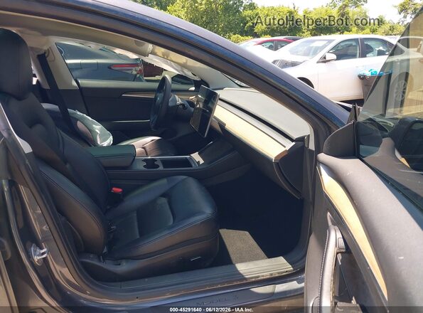 5YJ3E1EBXNF263149 2022 TESLA MODEL 3 Gray Front interior view