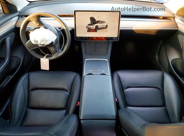 5YJ3E1EBXPF387876 2023 TESLA MODEL Серый Вид панели приборов