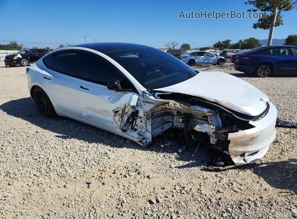 5YJ3E1EBXRF730561 2024 TESLA MODEL White Delantero derecho