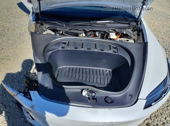 5YJ3E1EBXRF730561 2024 TESLA MODEL White Vista interior trasera