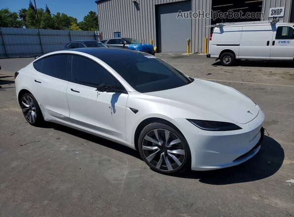 5YJ3E1EBXSF943189 2025 TESLA MODEL White წინა მარჯვენა