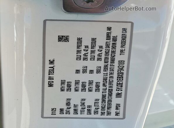 5YJ3E1EBXSF943189 2025 TESLA MODEL White ძრავის განყოფილების ხედი