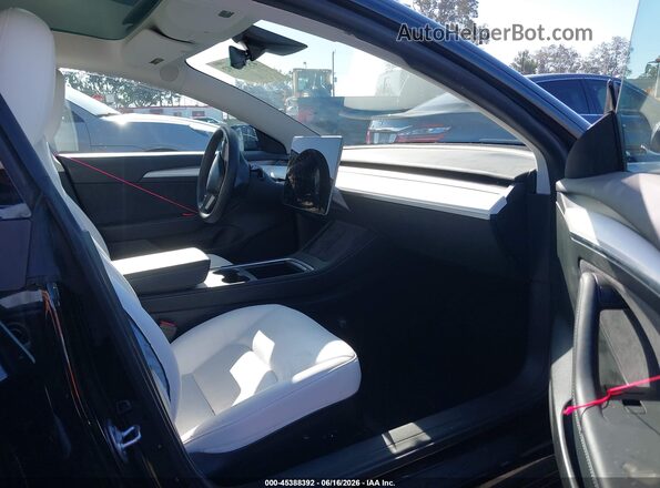 5YJ3E1EC1PF669929 2023 TESLA MODEL 3 Black Widok wnętrza z przodu