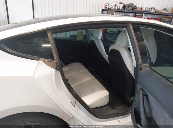 5YJ3E1EC2NF312563 2022 TESLA MODEL 3 White VIN կոդի պիտակի տեսք