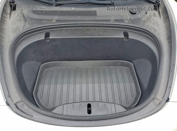 5YJ3E1EC3LF642080 2020 TESLA MODEL White უკანა სალონის ხედი