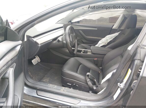 5YJ3E1EC3PF493336 2023 TESLA MODEL 3 Черный Вид салона спереди