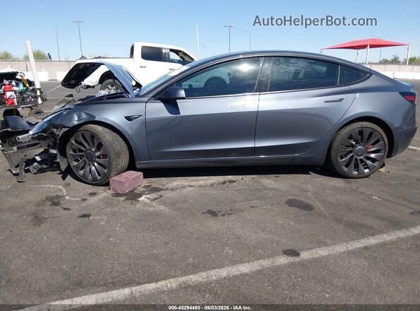 5YJ3E1EC8PF503133 2023 TESLA MODEL 3 Gray Vista interior trasera