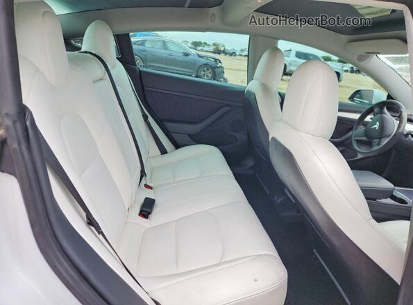 5YJ3E1ECXMF030816 2021 TESLA MODEL White 
