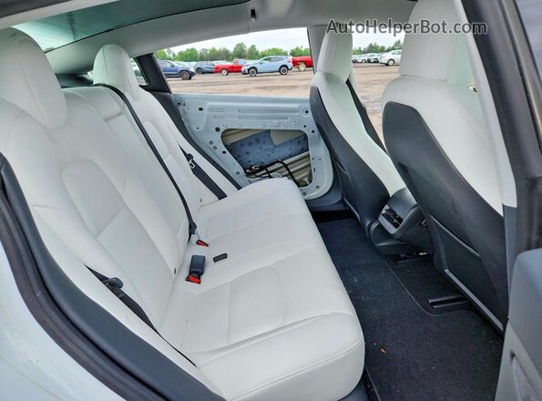 5YJ3E1ECXMF044635 2021 TESLA MODEL White Հետևի նստատեղերի տեսք