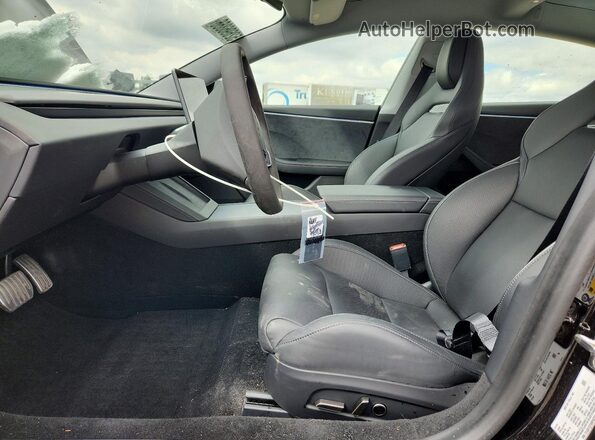 5YJ3E1ET0RF822836 2024 TESLA MODEL Black Вид салону спереду