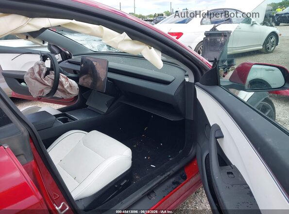 5YJ3E1ET3RF769601 2024 TESLA MODEL 3 Красный Вид салона спереди