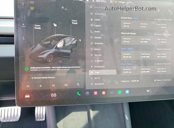 5YJ3E1ET6RF855825 2024 TESLA MODEL Gray Instrument cluster view