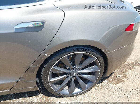 5YJSA1E19GF138175 2016 TESLA MODEL S Gray Widok z przodu