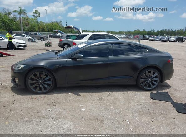 5YJSA1E23HF229582 2017 TESLA MODEL S Черный Вид задней части салона