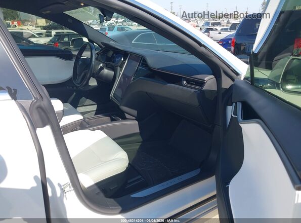 5YJSA1E2XLF415452 2020 TESLA MODEL S White Vista interior delantera