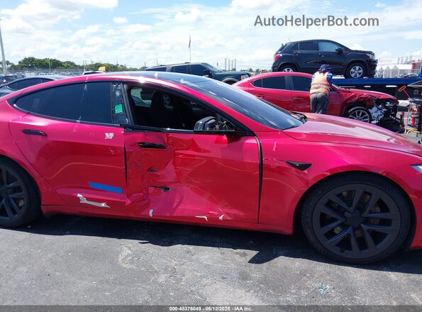 5YJSA1E68MF452083 2021 TESLA MODEL S Red Widok z przodu