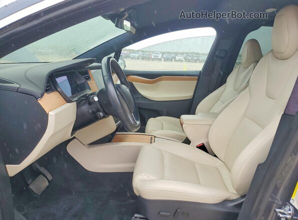 5YJXCBE23LF228690 2020 TESLA MODEL Серый Вид салона спереди