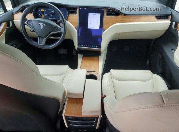 5YJXCBE23LF228690 2020 TESLA MODEL Серый Вид панели приборов