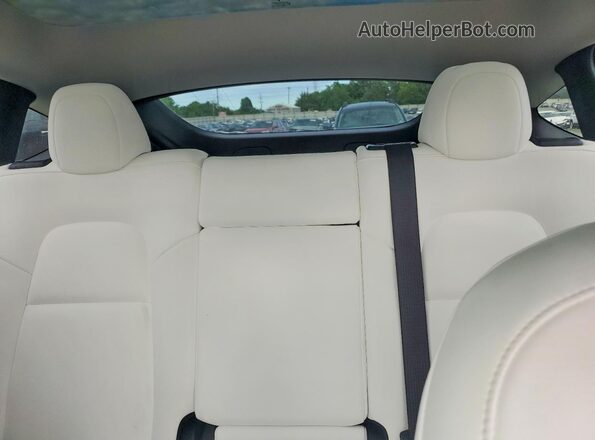 5YJYGAEE1MF195414 2021 TESLA MODEL White უკანა სავარძლების ხედი