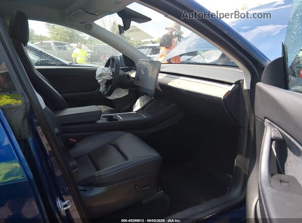 5YJYGAEE8MF278919 2021 TESLA MODEL Y Blue Front interior view