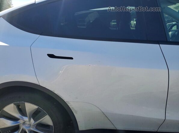 5YJYGAEE9MF237781 2021 TESLA MODEL White Հետևի նստատեղերի տեսք