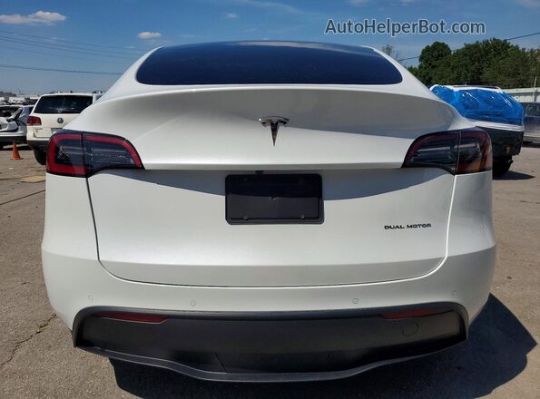 5YJYGAEEXMF298637 2021 TESLA MODEL White Widok z tyłu