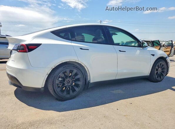 5YJYGAEEXMF298637 2021 TESLA MODEL White Tył prawy