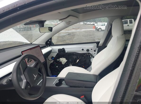5YJYGDED9MF181396 2021 TESLA MODEL Y Белый Вид салона спереди