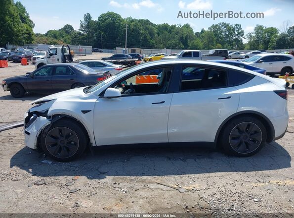 5YJYGDEDXMF103015 2021 TESLA MODEL Y White Вид задньої частини салону