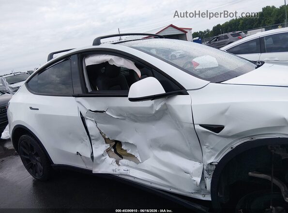 5YJYGDEE0LF037372 2020 TESLA MODEL Y White Front view