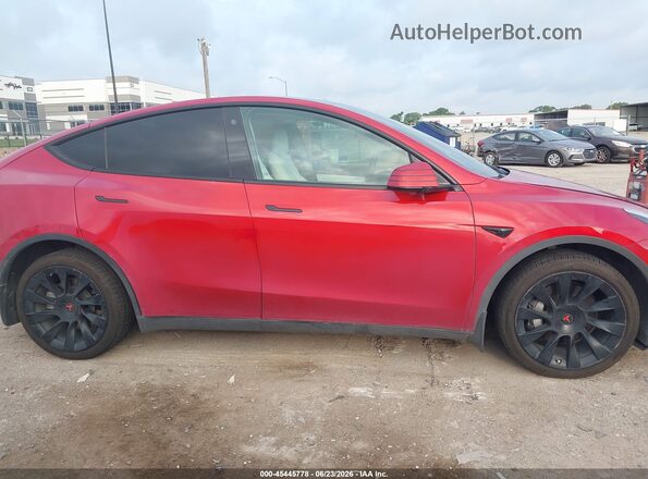 5YJYGDEE0MF183630 2021 TESLA MODEL Y Red Widok wnętrza z tyłu